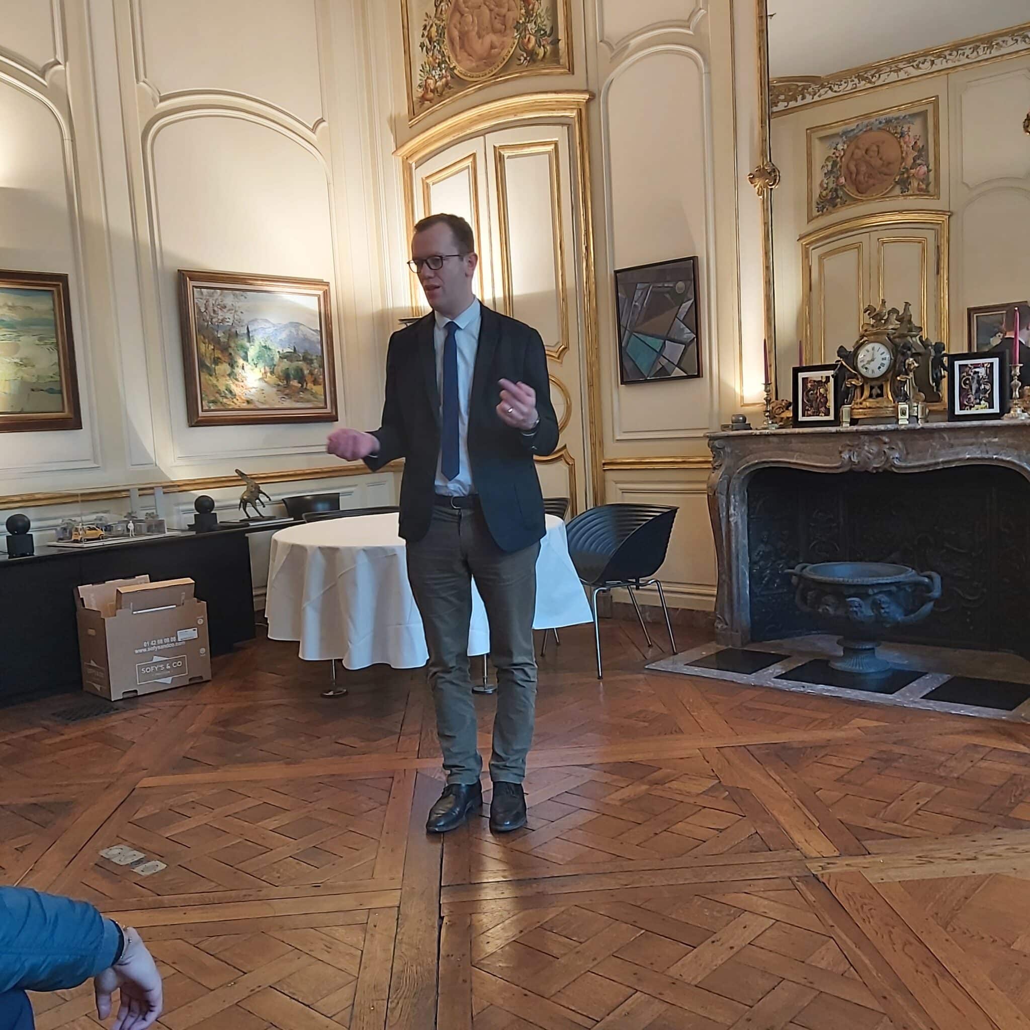 Les étudiants du BTS CJN à l'hôtel de Marsilly pour découvrir le fonds